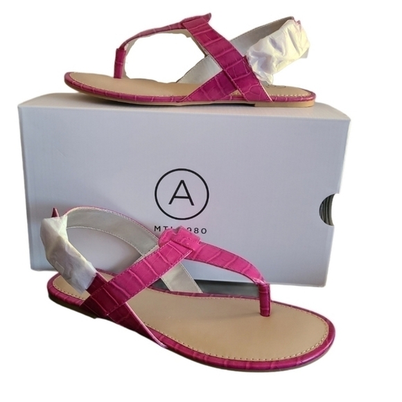 10 - Addition Elle | Wide Ankle Strap Thong Sandal - Picture 5 of 5